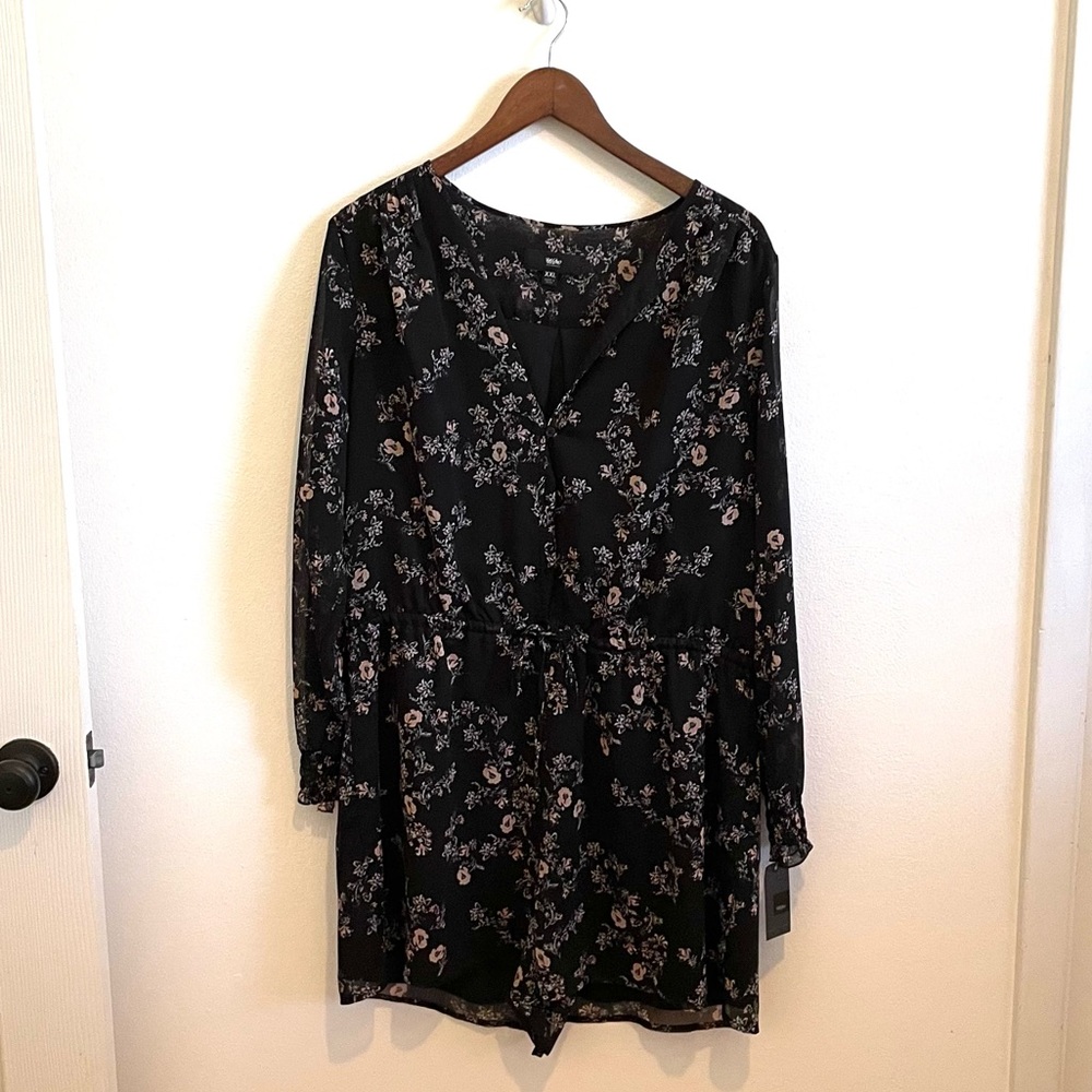 Black/floral romper